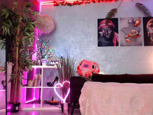 Chanelcharmx webcam