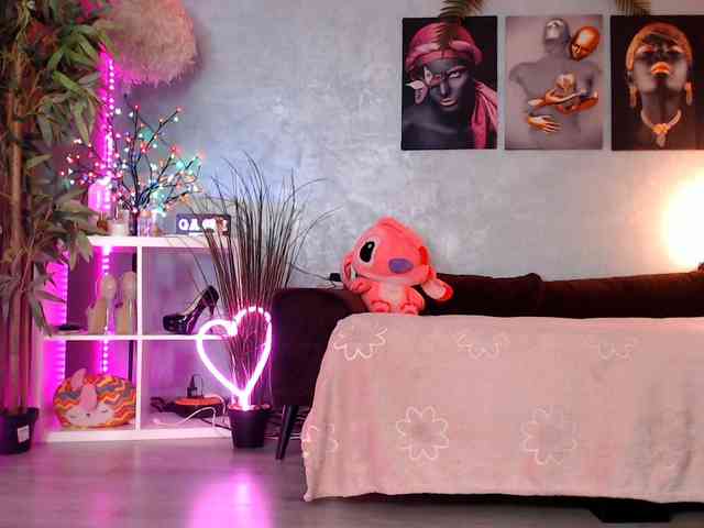 Chanelcharmx webcam