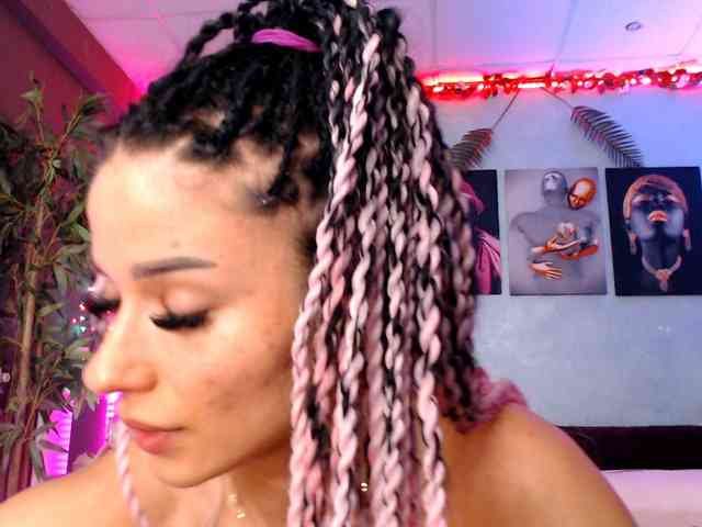 Chanelcharmx webcam
