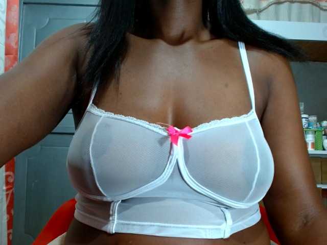alice-pussi from BongaCams