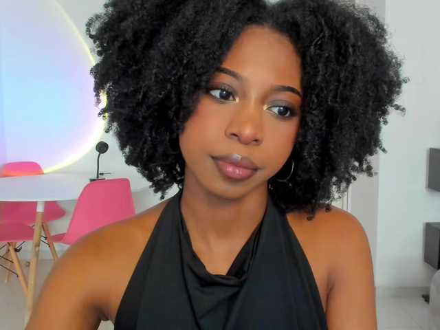 Amatiistur webcam bongacams model stream image