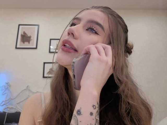 dolly-ll's BongaCams show and profile