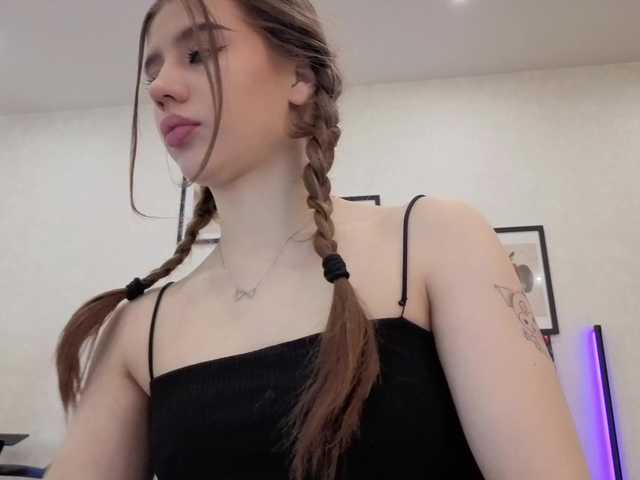 dolly-ll's BongaCams show and profile