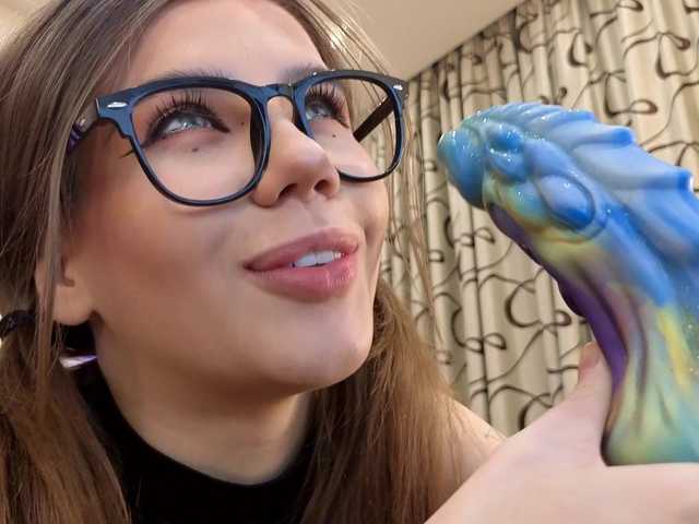 Sex chat gratuit in direct cu dolly-ll pe BongaCams