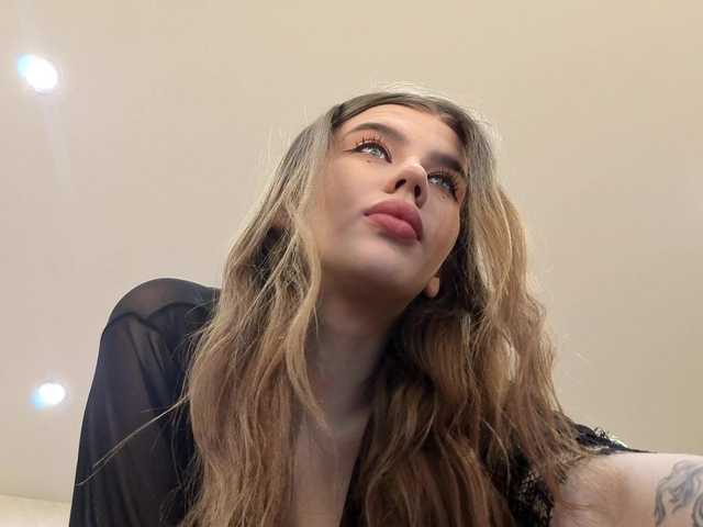 dolly-ll from BongaCams is Freechat