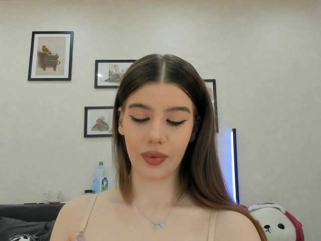 dolly-ll's BongaCams show and profile