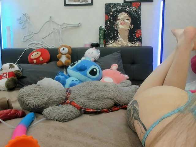 dolly-ll's BongaCams show and profile