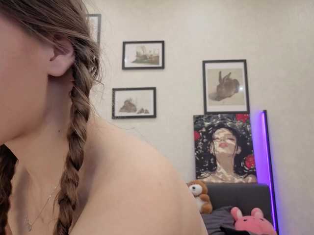 dolly-ll's BongaCams show and profile