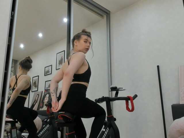 dolly-ll's BongaCams show and profile