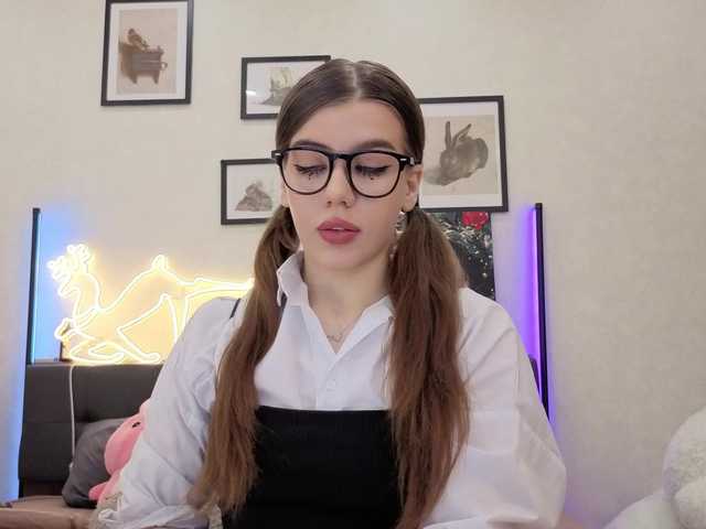 dolly-ll's BongaCams show and profile