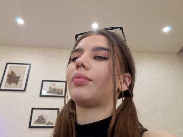 Sex chat gratuit in direct cu dolly-ll pe BongaCams