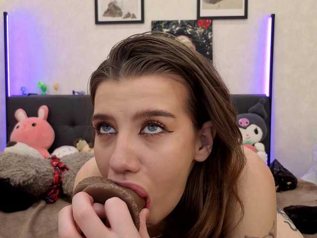 dolly-ll from BongaCams is Freechat