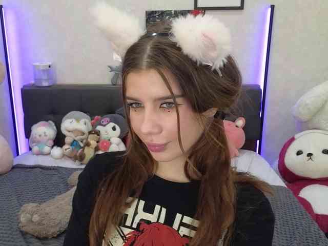 dolly-ll Live Webcam on BongaCams