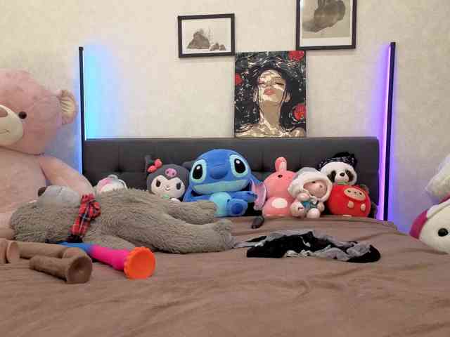 dolly-ll Live Webcam on BongaCams