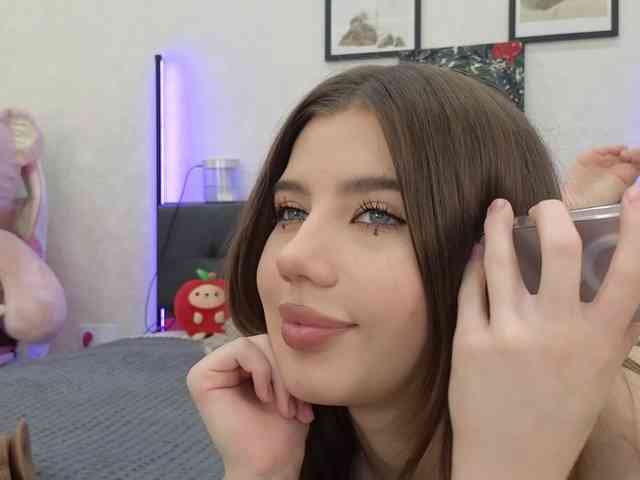 online nude chatroom Dolly-ll