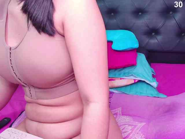 Adriana-55 webcam