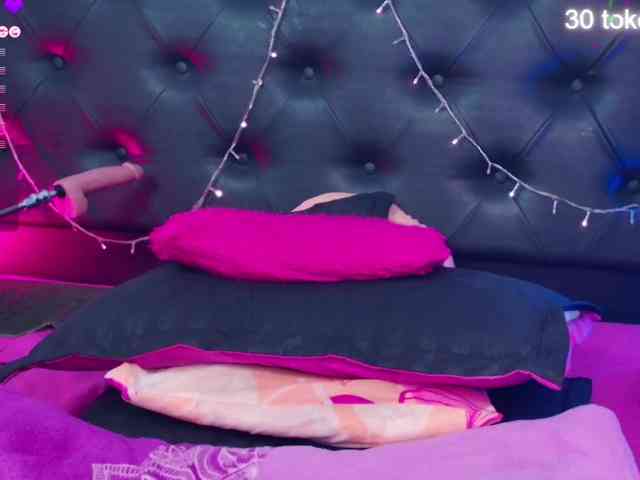 Adriana-55 webcam