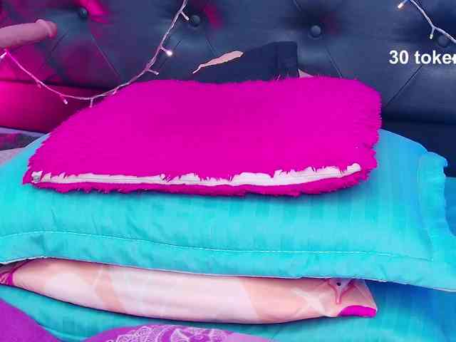 Adriana-55 webcam