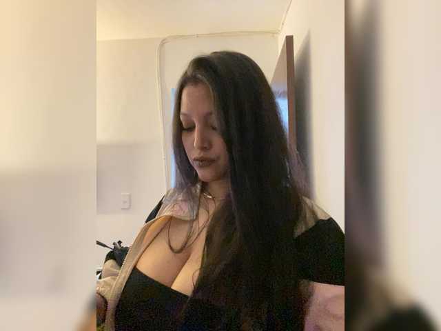 MarcellaGriffin's BongaCams show and profile