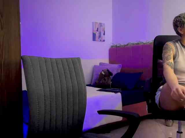 MarcellaGriffin webcam