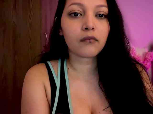 MarcellaGriffin webcam