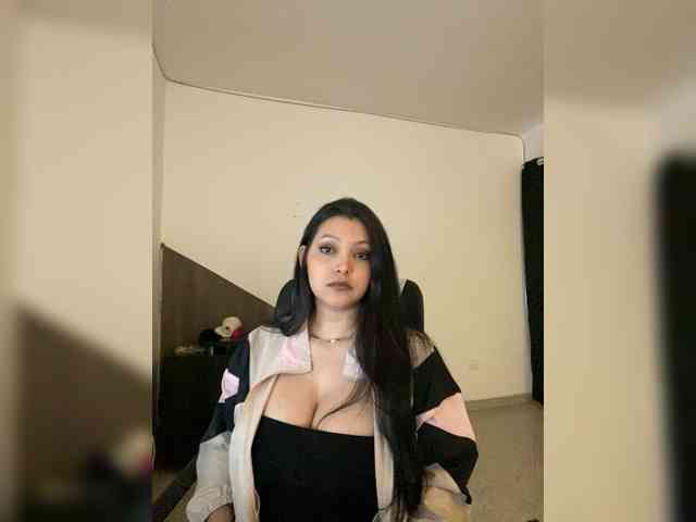 MarcellaGriffin webcam