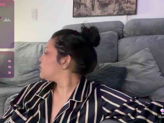 MarcellaGriffin webcam