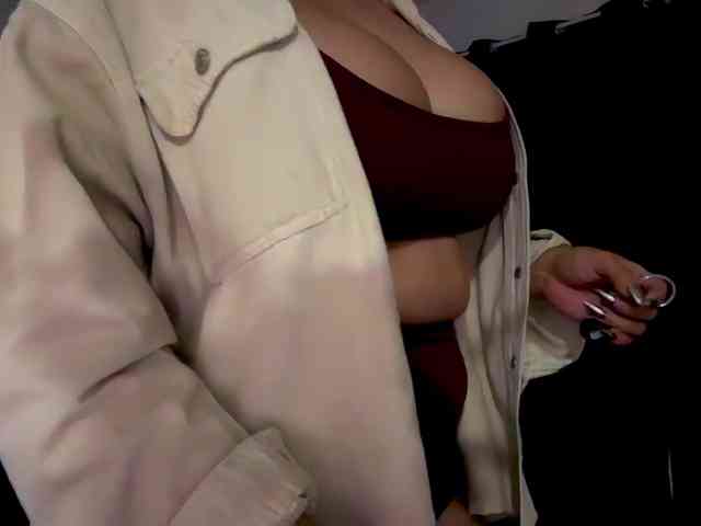 MarcellaGriffin webcam