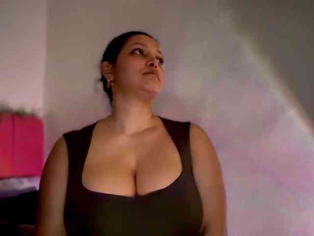 MarcellaGriffin webcam