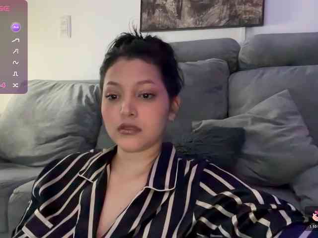 MarcellaGriffin webcam