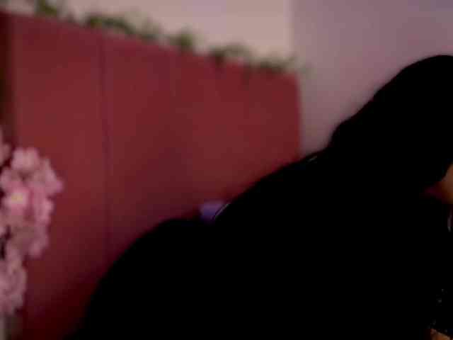 MarcellaGriffin webcam