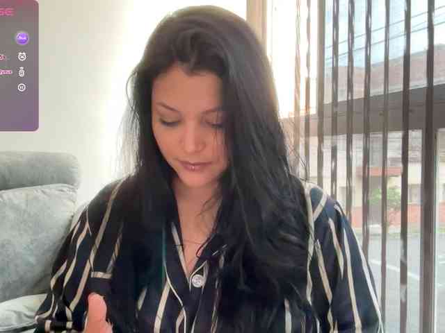 MarcellaGriffin webcam