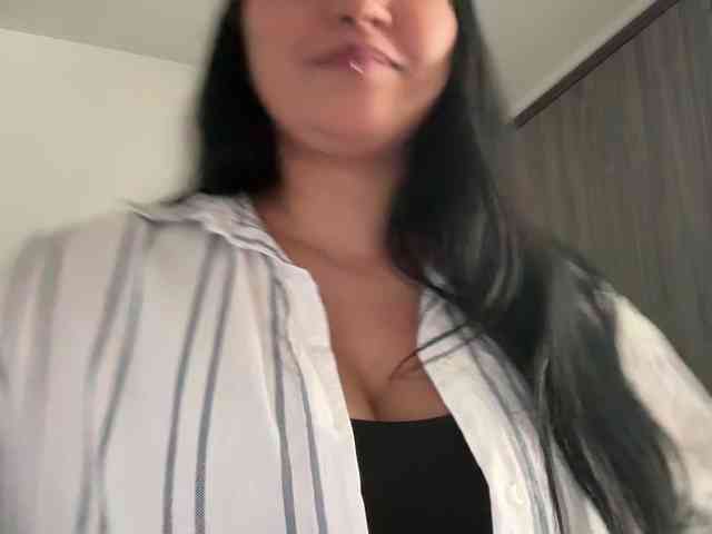 MarcellaGriffin webcam