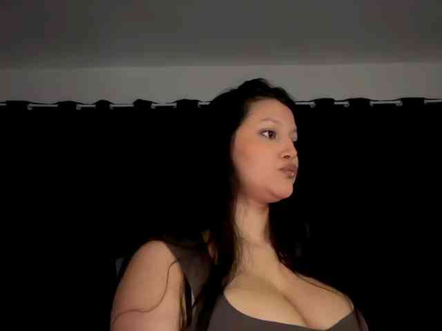 MarcellaGriffin webcam