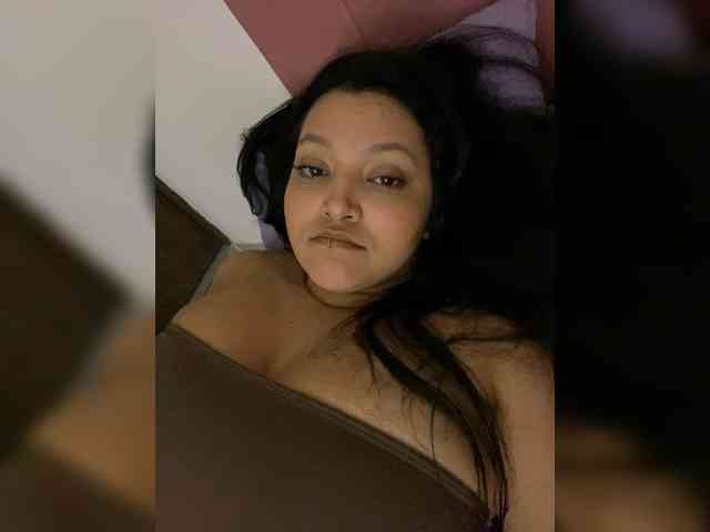 MarcellaGriffin webcam