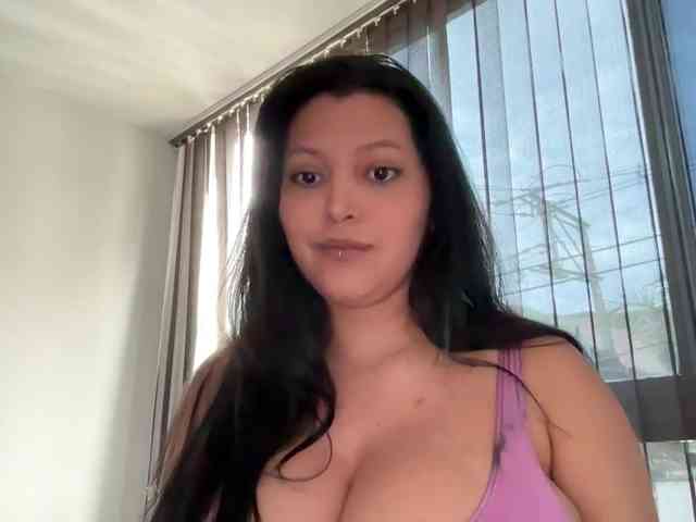 MarcellaGriffin webcam