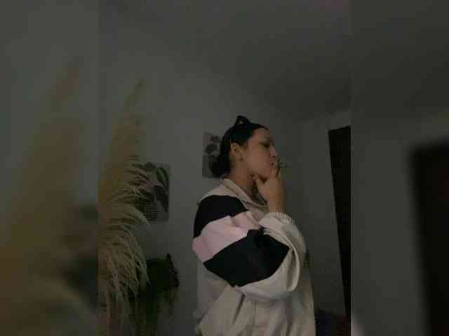 MarcellaGriffin webcam