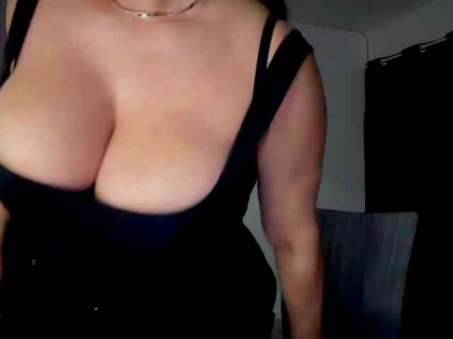 MarcellaGriffin webcam