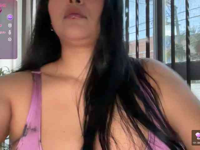 MarcellaGriffin webcam