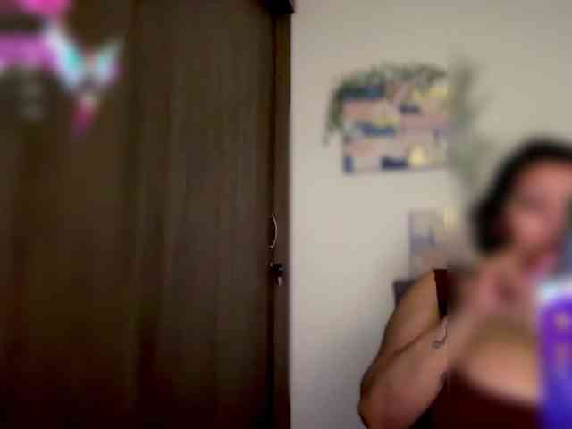 MarcellaGriffin webcam