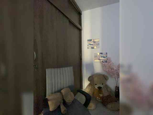 MarcellaGriffin webcam