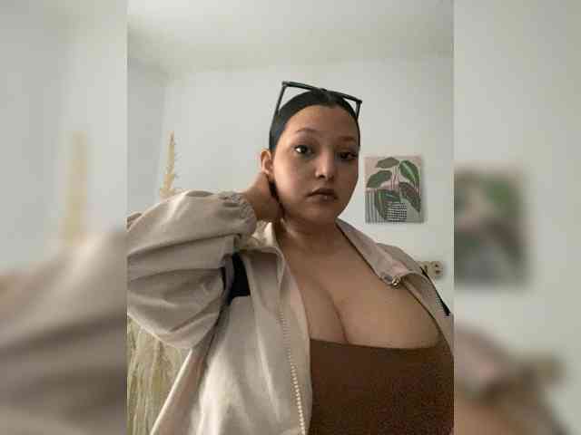 MarcellaGriffin webcam