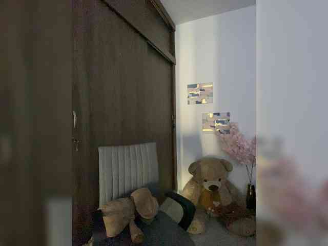 MarcellaGriffin webcam