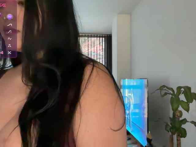 MarcellaGriffin webcam