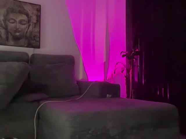 MarcellaGriffin webcam