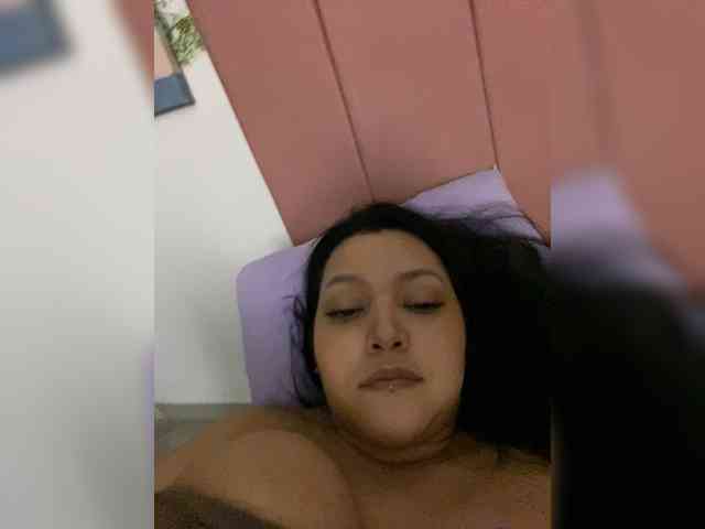 MarcellaGriffin webcam