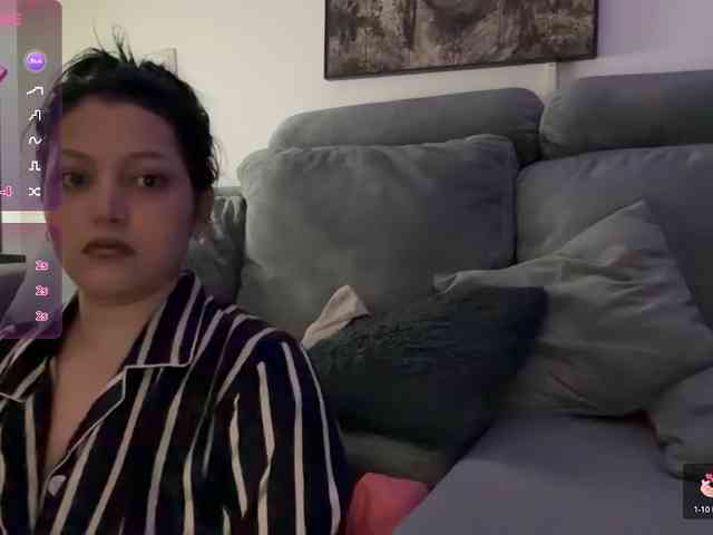 MarcellaGriffin webcam