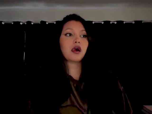 MarcellaGriffin webcam