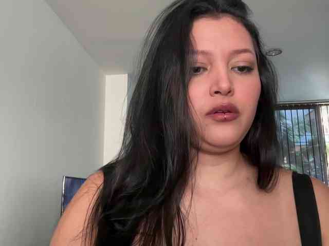 MarcellaGriffin webcam