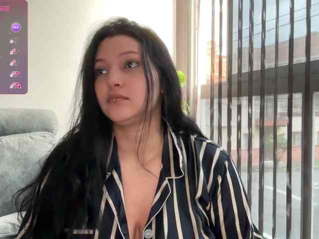 MarcellaGriffin webcam